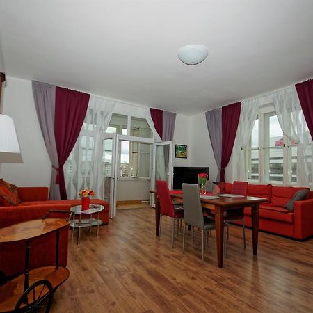Spacious Prague View Apartment Extérieur photo